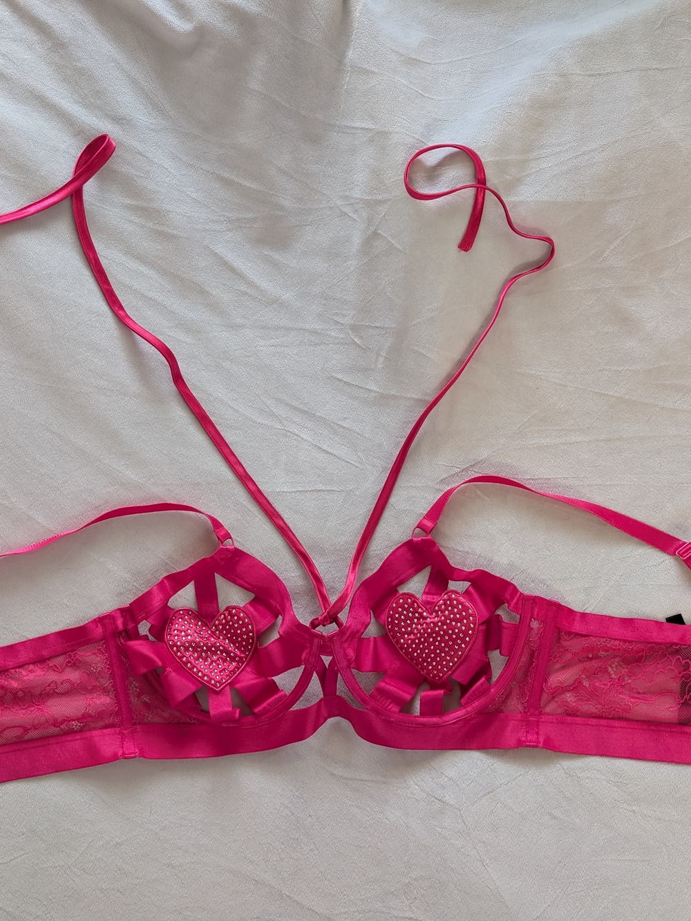 Torrid Hot Pink Y2K Inspired Rhinestone Heart Unlined Cage Bra Strappy Size 1